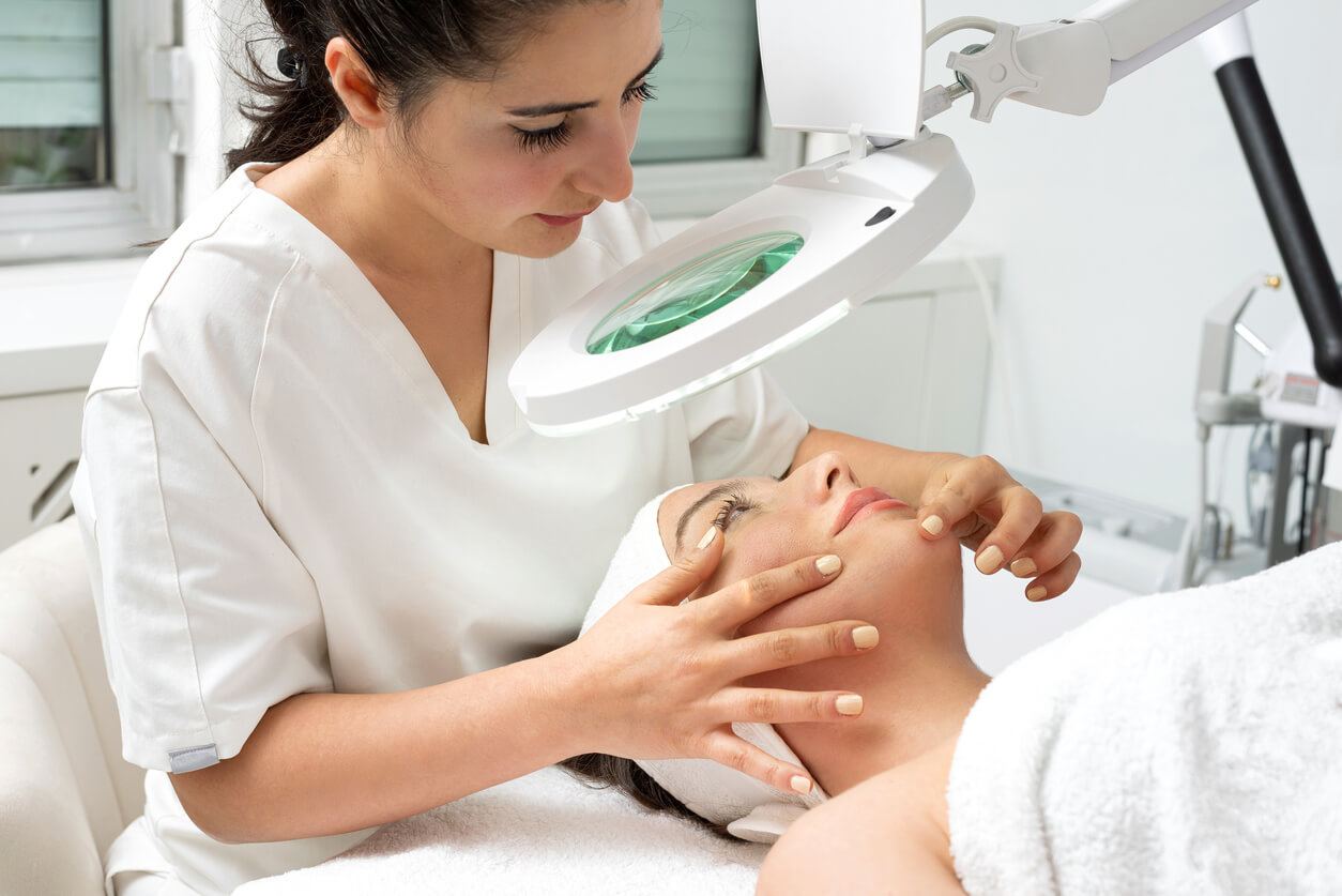 Dr Mahima Wadhwa Skin CliniQ â€“ Your Partner for Flawless Skin and Hair